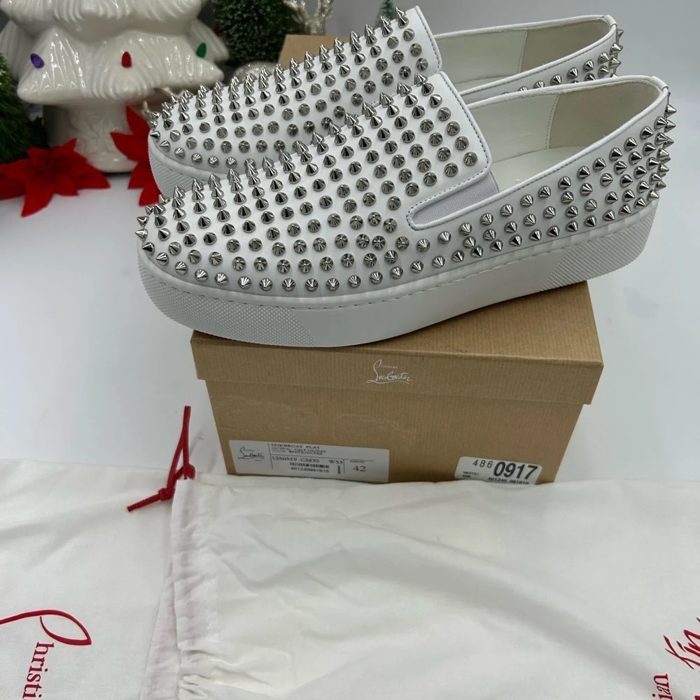 Men's Christian Louboutin roller boat spike sneakers size 42 made in Italy